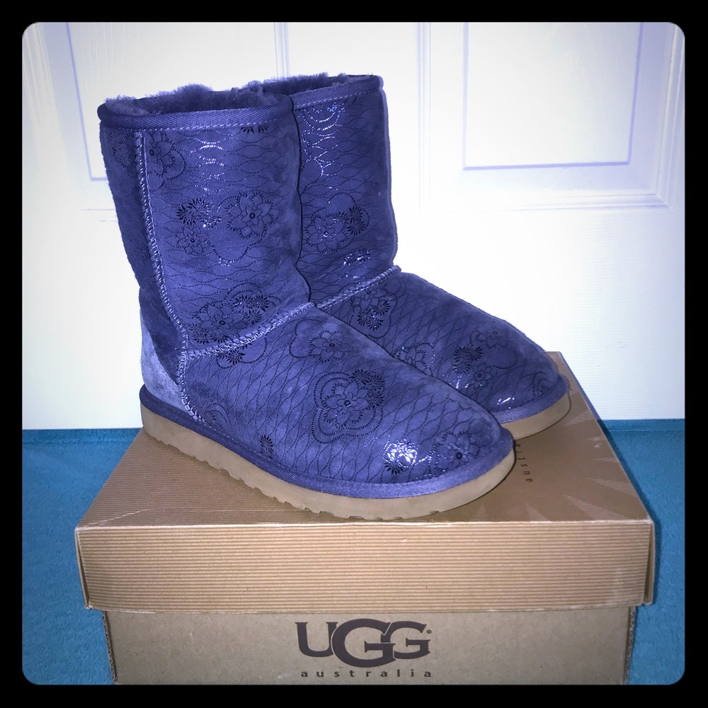 UGG boots: size 7, periwinkle, lightly worn!